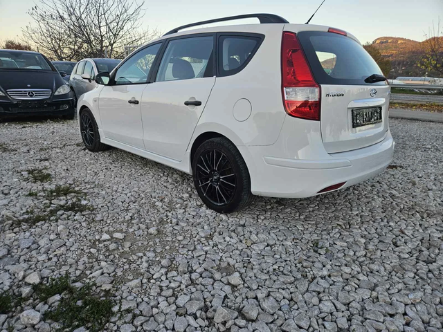 Hyundai I30 - автомобили, коли, обяви за нови и употребявани 4