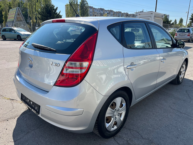 Hyundai I30 1.6i DOHC - автомобили, коли, обяви за нови и употребявани 5