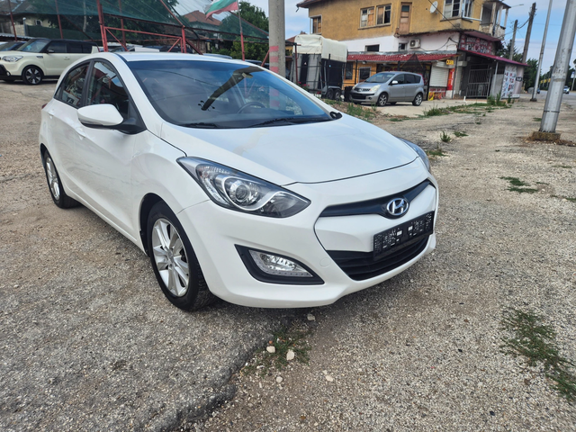 Hyundai I30 1.4i GAS - автомобили, коли, обяви за нови и употребявани 0