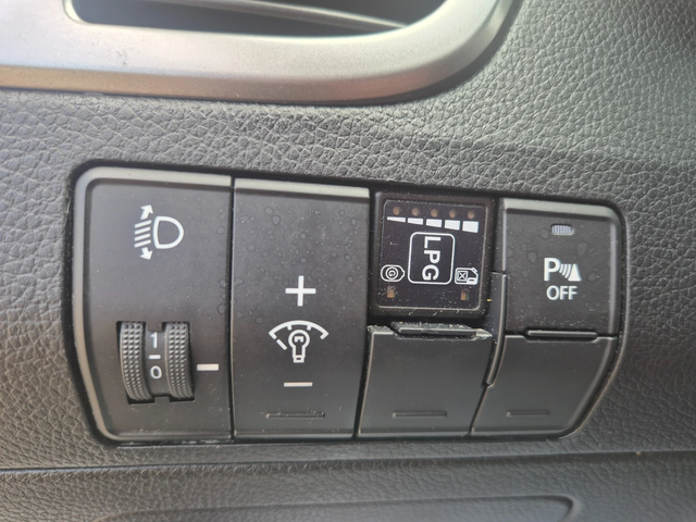 Hyundai I30 1.4i GAS - автомобили, коли, обяви за нови и употребявани 15