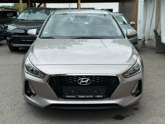 Hyundai I30 1.4I* 99к.с* 6ск* LED* СЕРВИЗНА КНИЖКА С ПЪЛНА ИСТ - автомобили, коли, обяви за нови и употребявани 1