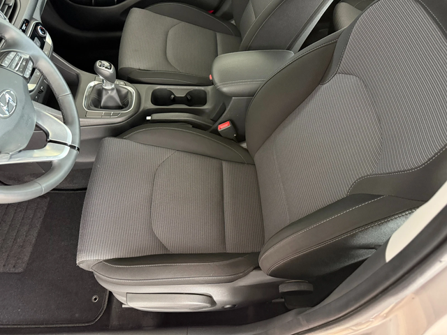 Hyundai I30 1.4I* 99к.с* 6ск* LED* СЕРВИЗНА КНИЖКА С ПЪЛНА ИСТ - автомобили, коли, обяви за нови и употребявани 7