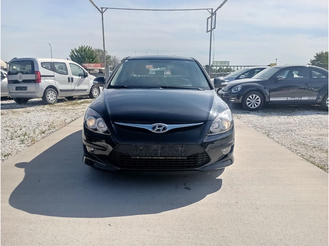Hyundai I30 1.4, ФЕЙС, сервизна книжка - автомобили, коли, обяви за нови и употребявани 1