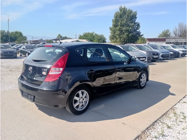Hyundai I30 1.4, ФЕЙС, сервизна книжка - автомобили, коли, обяви за нови и употребявани 3
