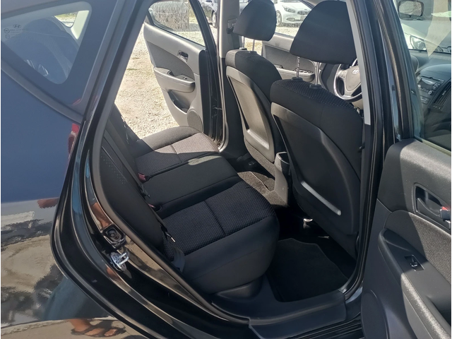 Hyundai I30 1.4, ФЕЙС, сервизна книжка - автомобили, коли, обяви за нови и употребявани 7