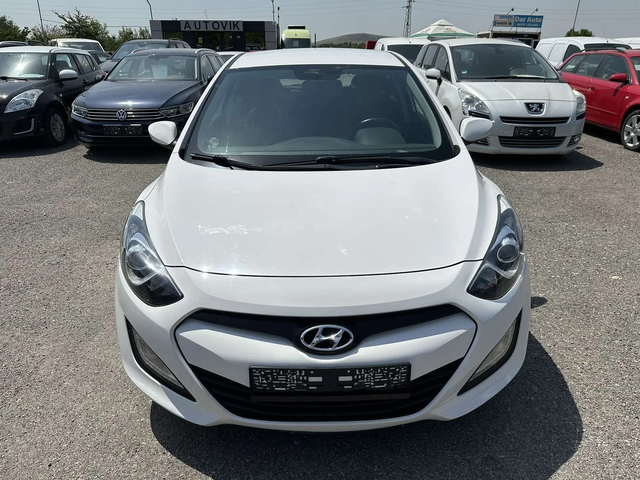 Hyundai I30 1.4CRDI* 90к.с* LED* - автомобили, коли, обяви за нови и употребявани 1