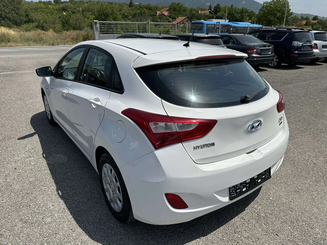 Hyundai I30 1.4CRDI* 90к.с* LED* - автомобили, коли, обяви за нови и употребявани 7