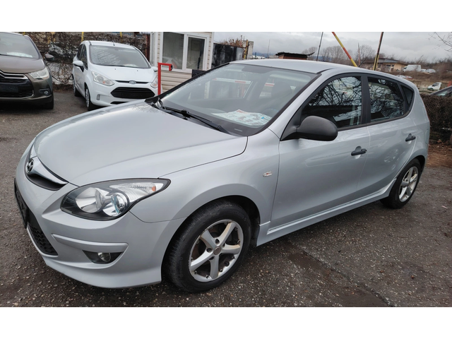 Hyundai I30 1.6CRD-i/euro 5 - автомобили, коли, обяви за нови и употребявани 0