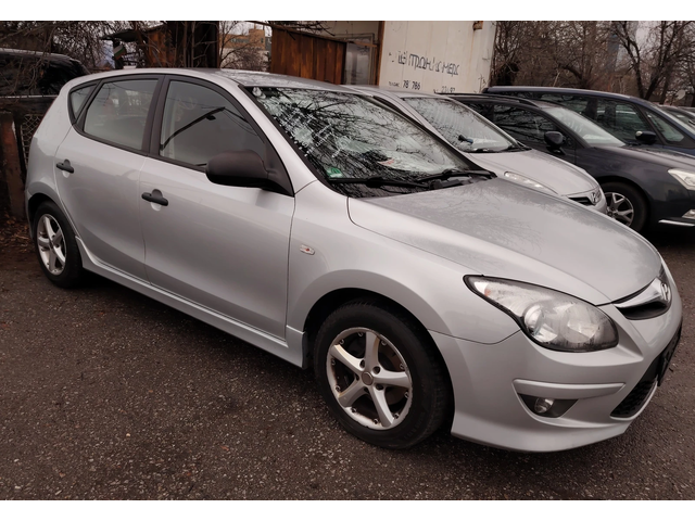 Hyundai I30 1.6CRD-i/euro 5 - автомобили, коли, обяви за нови и употребявани 4