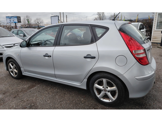 Hyundai I30 1.6CRD-i/euro 5 - автомобили, коли, обяви за нови и употребявани 7