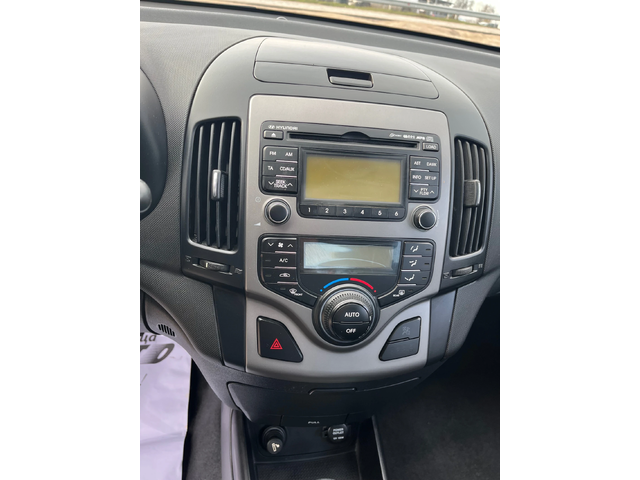 Hyundai I30 1.6GRDI-115-ITALIA - автомобили, коли, обяви за нови и употребявани 10
