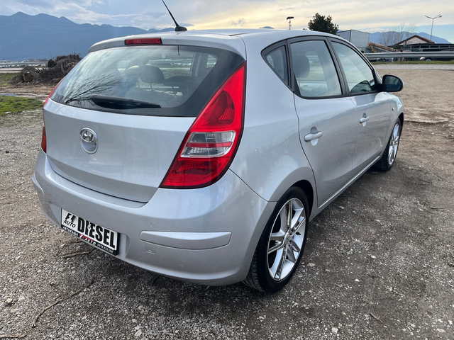 Hyundai I30 1.6GRDI-115-ITALIA - автомобили, коли, обяви за нови и употребявани 6