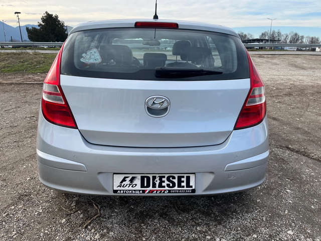 Hyundai I30 1.6GRDI-115-ITALIA - автомобили, коли, обяви за нови и употребявани 7