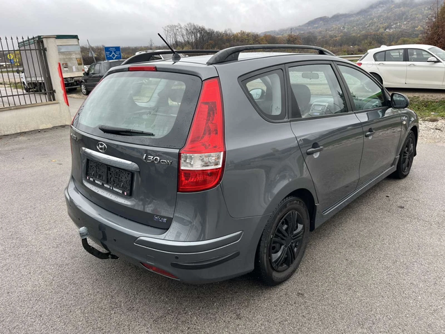 Hyundai I30 1.6CRDI 90кс 6 СКОРОСТИ АВТОПИЛОТ КЛИМАТРОНИК - автомобили, коли, обяви за нови и употребявани 3