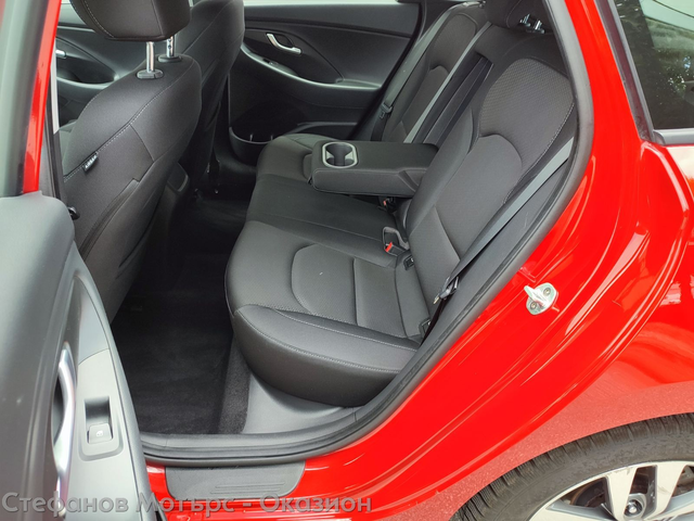Hyundai I30 4-вр. Хечбек 99к.с. Бензин - автомобили, коли, обяви за нови и употребявани 12
