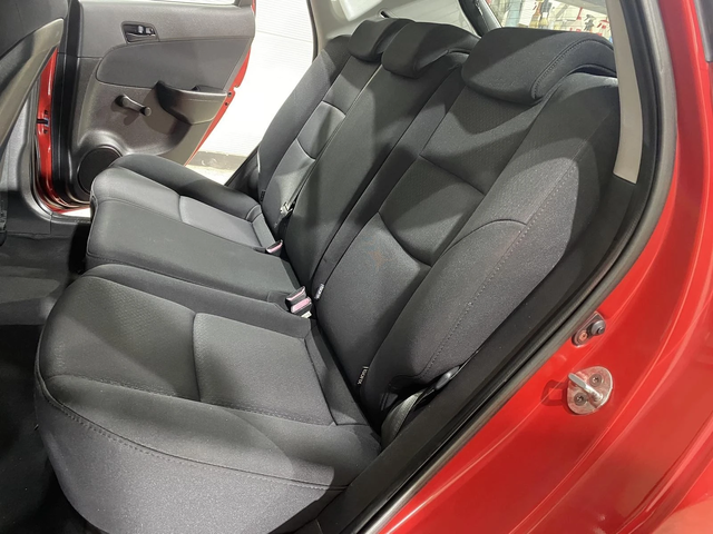 Hyundai I30 1.4i GAS - автомобили, коли, обяви за нови и употребявани 10