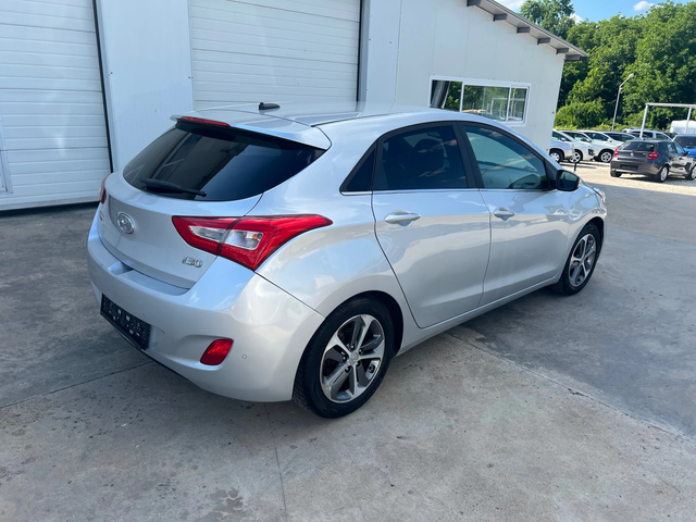 Hyundai I30 1.6crdi * Navi* * Nova* UNIKAT* - автомобили, коли, обяви за нови и употребявани 13