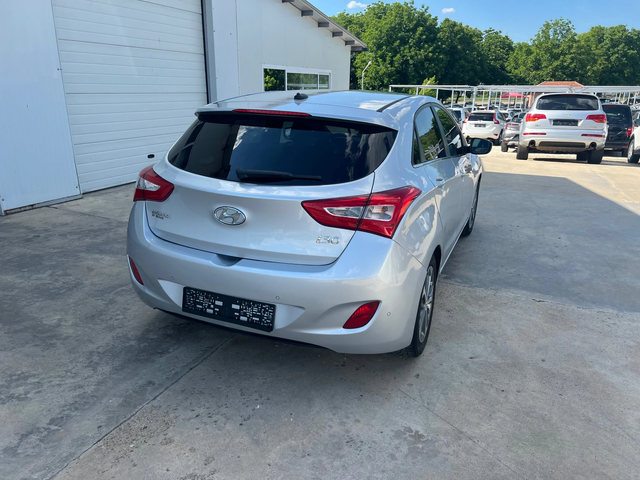 Hyundai I30 1.6crdi * Navi* * Nova* UNIKAT* - автомобили, коли, обяви за нови и употребявани 14