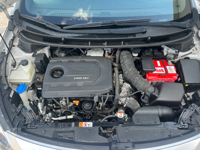 Hyundai I30 1.6crdi * Navi* * Nova* UNIKAT* - автомобили, коли, обяви за нови и употребявани 16