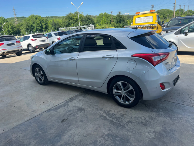 Hyundai I30 1.6crdi * Navi* * Nova* UNIKAT* - автомобили, коли, обяви за нови и употребявани 4