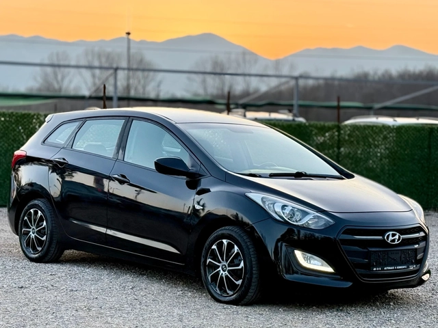 Hyundai i30 1.6CRDi EURO 6 - автомобили, коли, обяви за нови и употребявани 7