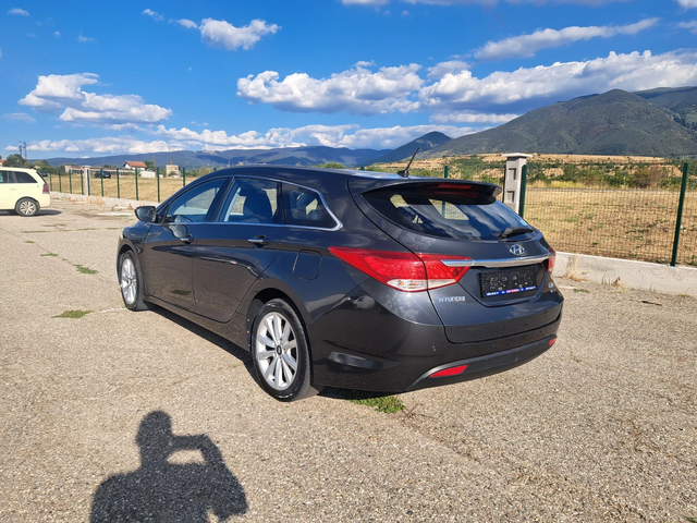 Hyundai I40 1, 7crdi - автомобили, коли, обяви за нови и употребявани 4