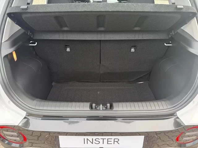 Hyundai Inster 42kWh DISTRONIC LED NAVI Heat Pump Keyless - автомобили, коли, обяви за нови и употребявани 13