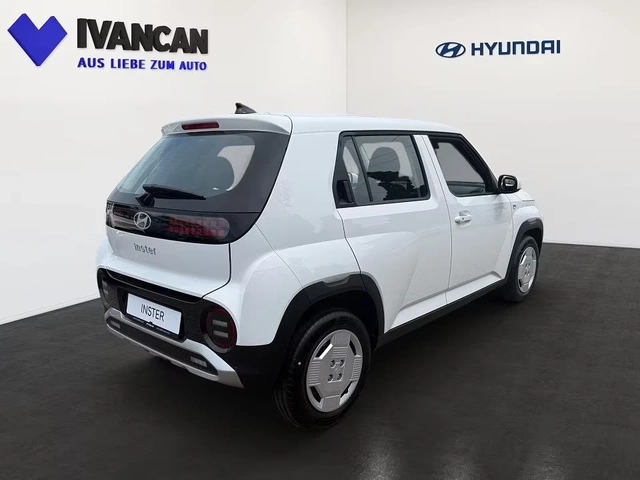 Hyundai Inster 42kWh DISTRONIC LED NAVI Heat Pump Keyless - автомобили, коли, обяви за нови и употребявани 2