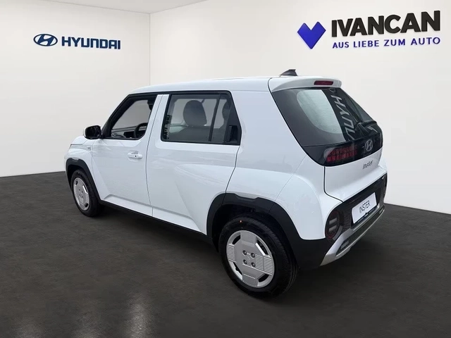 Hyundai Inster 42kWh DISTRONIC LED NAVI Heat Pump Keyless - автомобили, коли, обяви за нови и употребявани 3