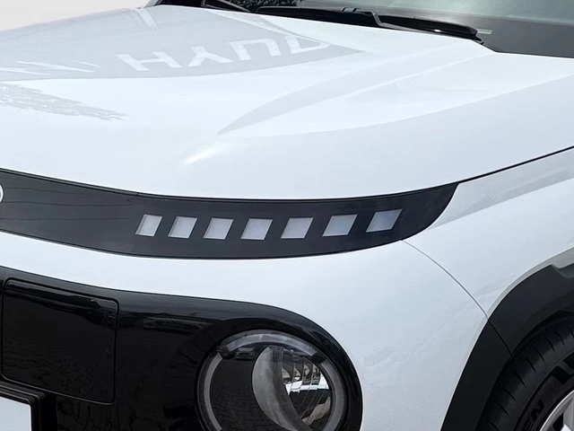 Hyundai Inster 42kWh DISTRONIC LED NAVI Heat Pump Keyless - автомобили, коли, обяви за нови и употребявани 4