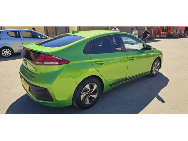Hyundai Ioniq Full Hybrid* Зелена Перла* ГОТОВ ЗА ТАКСИ - автомобили, коли, обяви за нови и употребявани 4