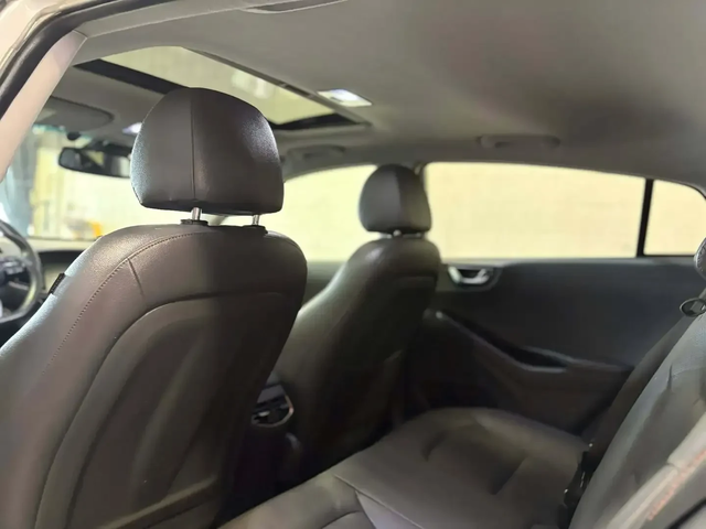 Hyundai Ioniq Electric ULTIMATE КОЖА ШИБЕДАХ CARPLAY KEYLESS ACC - автомобили, коли, обяви за нови и употребявани 8