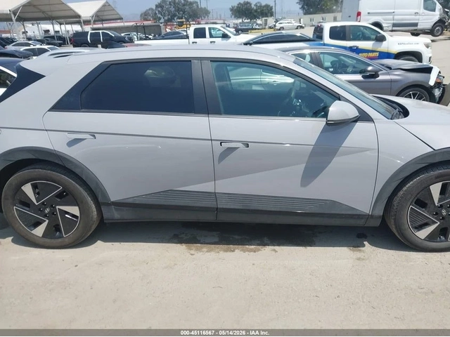Hyundai Ioniq 5 SE - автомобили, коли, обяви за нови и употребявани 10
