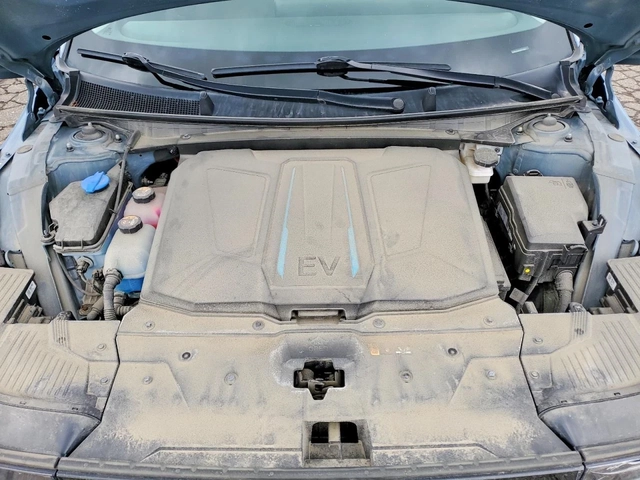 Hyundai Ioniq 5 SE - автомобили, коли, обяви за нови и употребявани 11