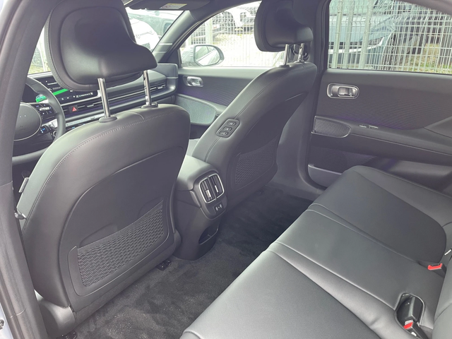 Hyundai Ioniq 6 4x4/77, 4kw/UNIQ-paket/585km-пробег - автомобили, коли, обяви за нови и употребявани 12