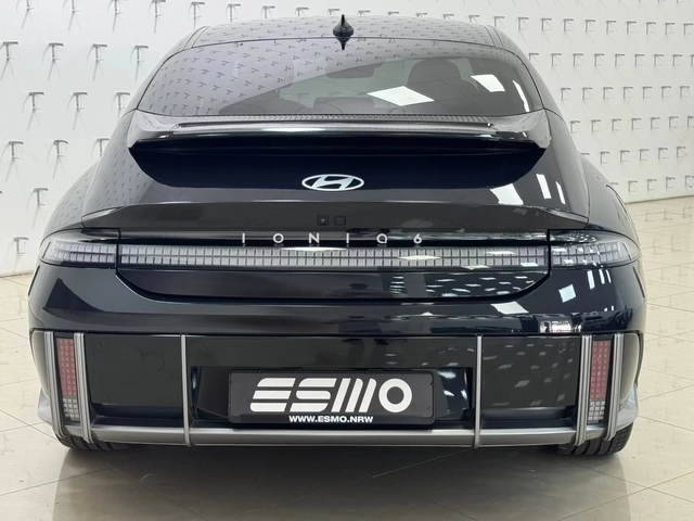 Hyundai Ioniq 6 AWD UNIQ 77kWh 360* BOSE DISTR HUD Winter Package+ - автомобили, коли, обяви за нови и употребявани 1