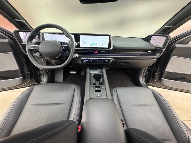 Hyundai Ioniq 6 AWD UNIQ 77kWh 360* BOSE DISTR HUD Winter Package+ - автомобили, коли, обяви за нови и употребявани 3