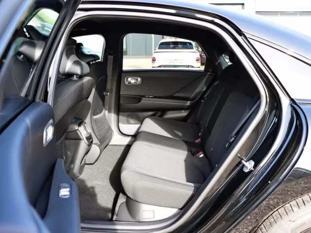 Hyundai Ioniq 6 RWD 53kWh Techniq DIST Matrix HUD Winter Pack+ K-L - автомобили, коли, обяви за нови и употребявани 12