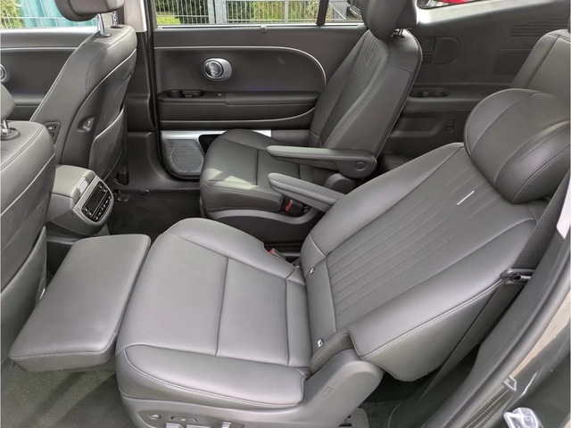 Hyundai IONIQ 9 UNIQ AWD 6 Seats PANO 360* DISTR HUD Winter Pack+ - автомобили, коли, обяви за нови и употребявани 11