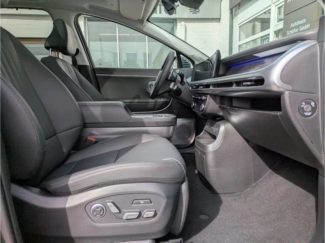 Hyundai IONIQ 9 UNIQ AWD 6 Seats PANO 360* DISTR HUD Winter Pack+ - автомобили, коли, обяви за нови и употребявани 3