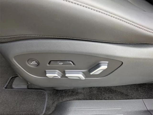 Hyundai IONIQ 9 UNIQ AWD 6 Seats PANO 360* DISTR HUD Winter Pack+ - автомобили, коли, обяви за нови и употребявани 6