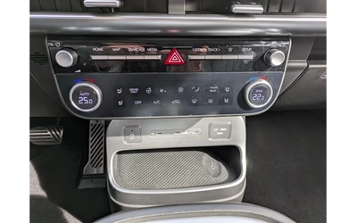 Hyundai IONIQ 9 UNIQ AWD 6 Seats PANO 360* DISTR HUD Winter Pack+ - автомобили, коли, обяви за нови и употребявани 8