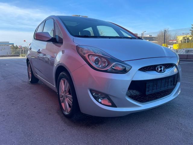 Hyundai Ix20 1.6 CRDI ПАНОРАМА-НАВИГАЦИЯ-КАМЕРА-КОЖА - автомобили, коли, обяви за нови и употребявани 2