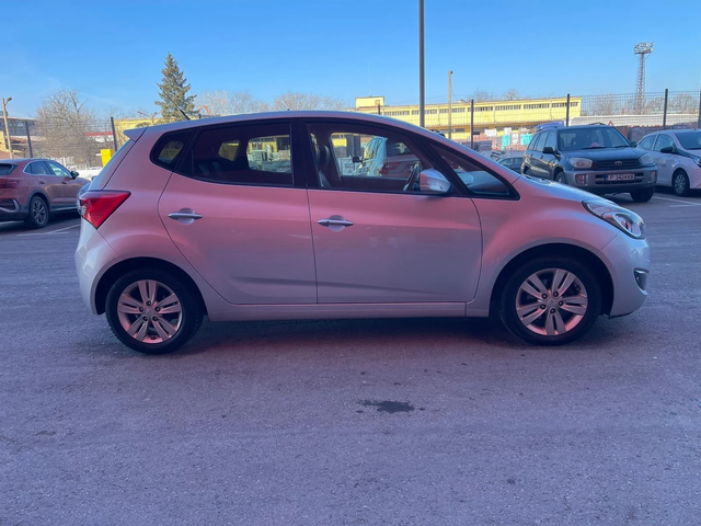 Hyundai Ix20 1.6 CRDI ПАНОРАМА-НАВИГАЦИЯ-КАМЕРА-КОЖА - автомобили, коли, обяви за нови и употребявани 3