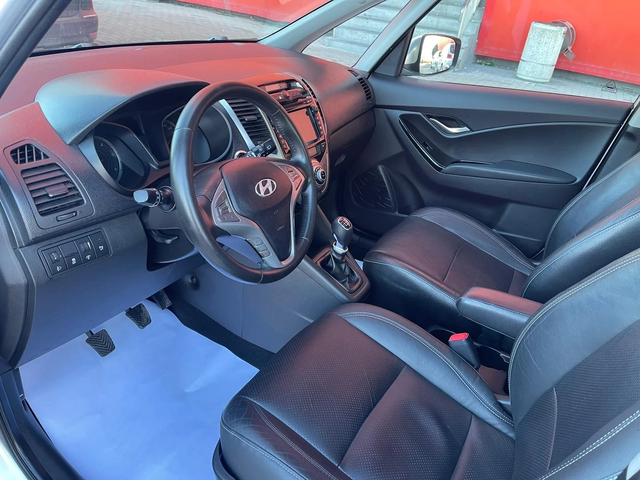 Hyundai Ix20 1.6 CRDI ПАНОРАМА-НАВИГАЦИЯ-КАМЕРА-КОЖА - автомобили, коли, обяви за нови и употребявани 8