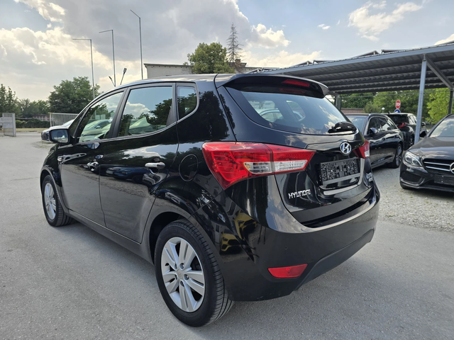 Hyundai Ix20 1.6crdi 115к.с Топ състояние - автомобили, коли, обяви за нови и употребявани 2