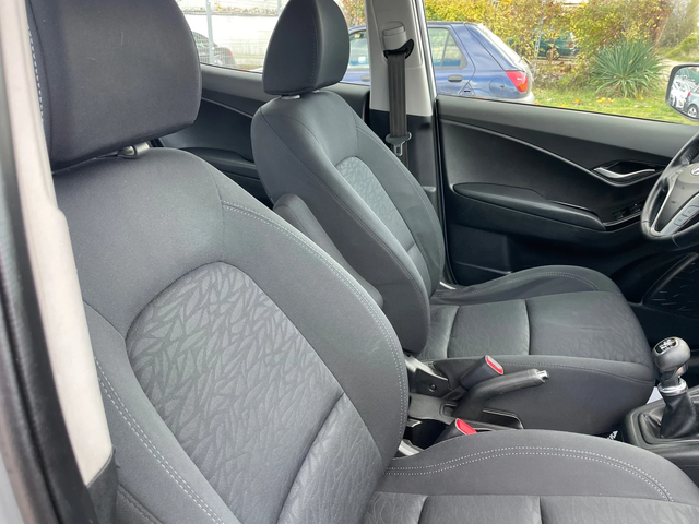 Hyundai Ix20 1.4GRDI-90-ITALIA - автомобили, коли, обяви за нови и употребявани 5