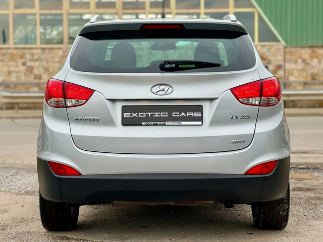 Hyundai IX35 2.0i AWD ! SWISS ! - автомобили, коли, обяви за нови и употребявани 4