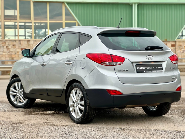 Hyundai IX35 2.0i AWD ! SWISS ! - автомобили, коли, обяви за нови и употребявани 5