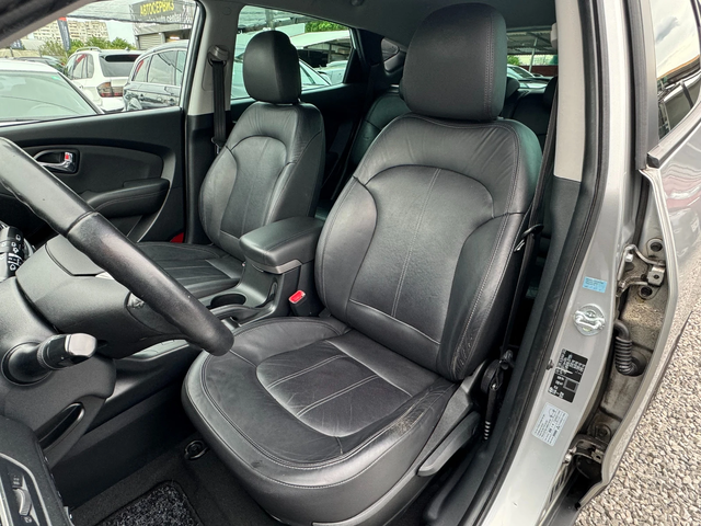 Hyundai IX35 2.0i AWD ! SWISS ! - автомобили, коли, обяви за нови и употребявани 6